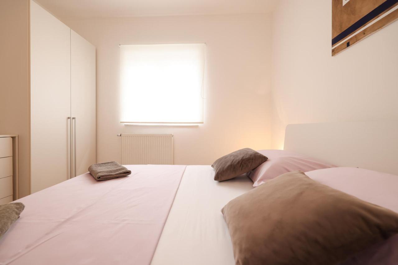 Apartment Leon บาร์บินเย ภายนอก รูปภาพ